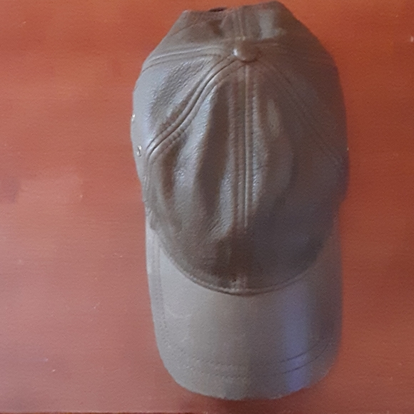 Hat - Picture 3 of 11